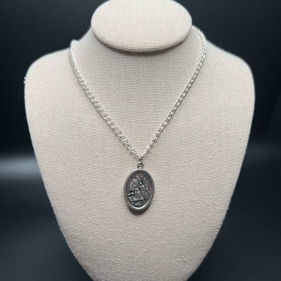 Guardian Angel Saint Michael Silver Healing Protection Pendant Necklace - Picture 4 of 6